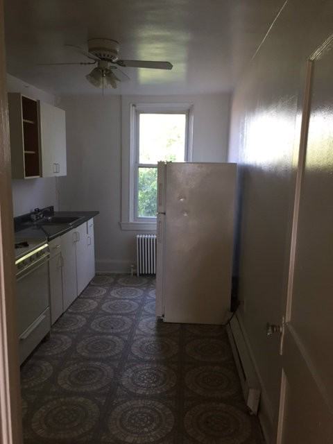107 S. Kossuth Street2nd Floor #1 - Photo 2 of 5