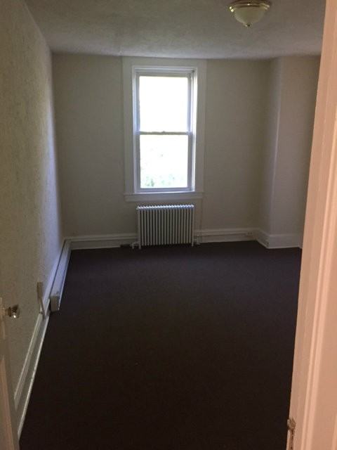 107 S. Kossuth Street2nd Floor #1 - Photo 4 of 5