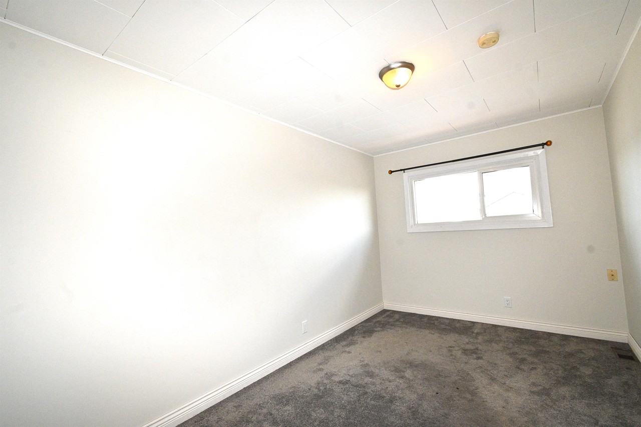 594 Central St E #1 - Photo 7 of 12