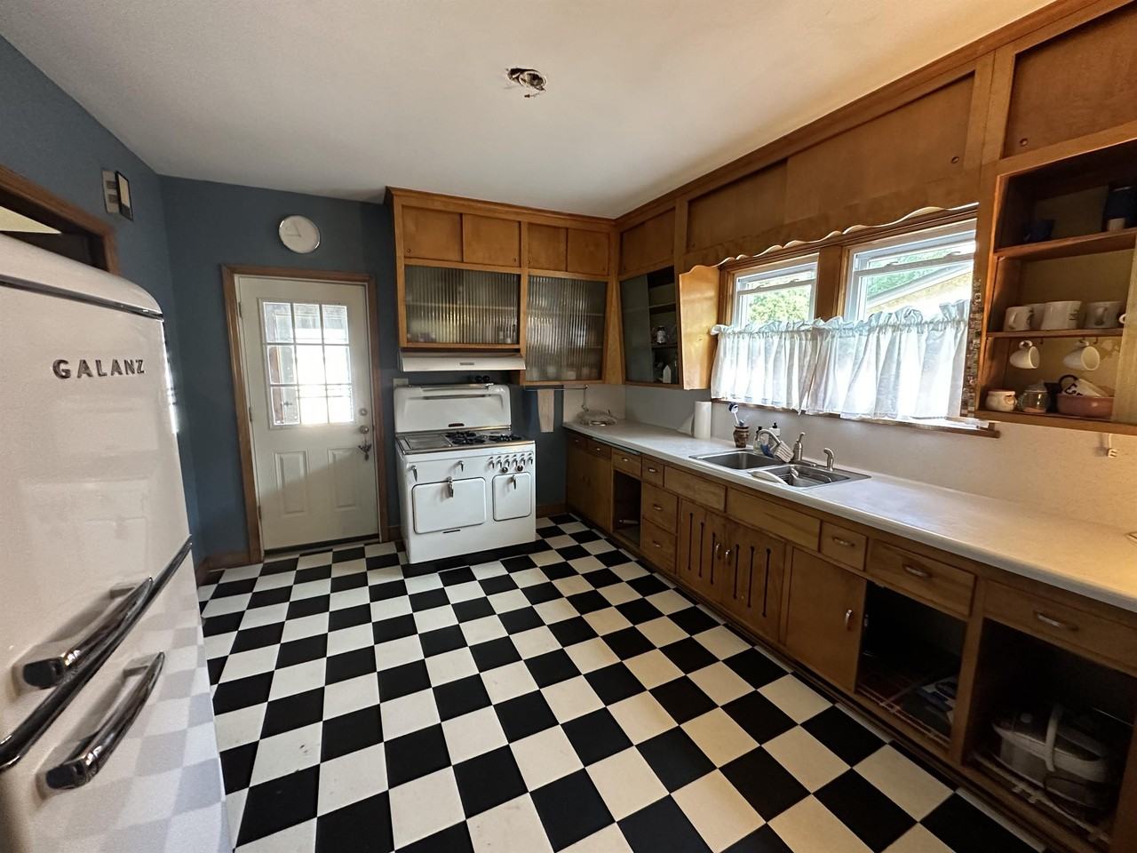 1902 Quincy St Ne #1 - Photo 2 of 20