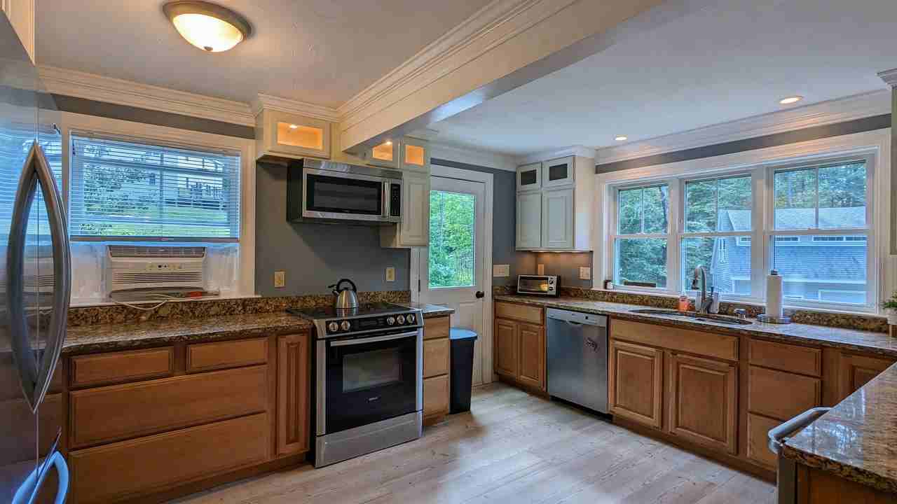 52 Crestview Dr #1 - Photo 7 of 42