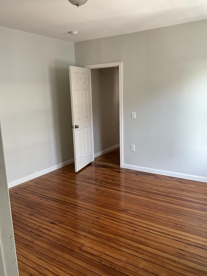 126 Adams St #3 - Photo 7 of 11