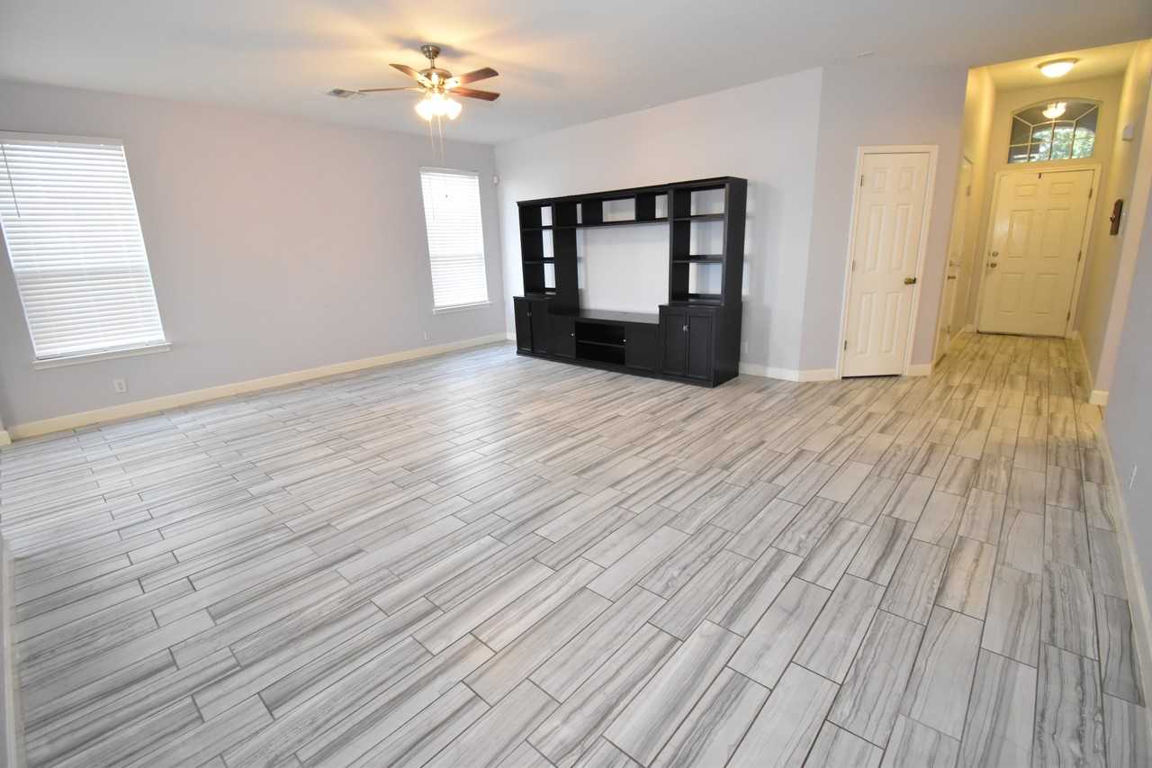 13522 Riverbank Pass - Photo 3 of 19