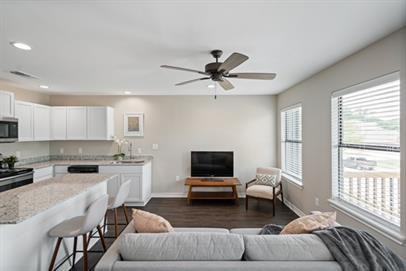 3413 Brooke Pl #1 - Photo 3 of 40