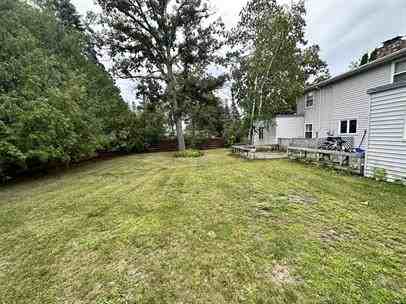 321 23rd St Ne - Photo 2 of 18