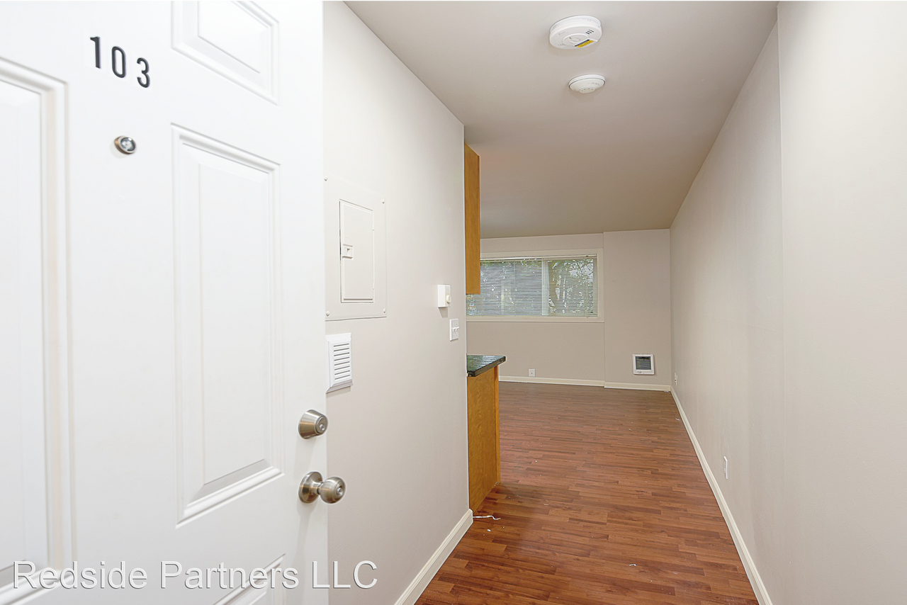 2034 Minor Ave E - Photo 2 of 8