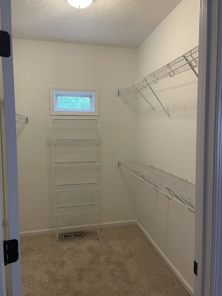 634 Hidden Valley Dr - Photo 7 of 38