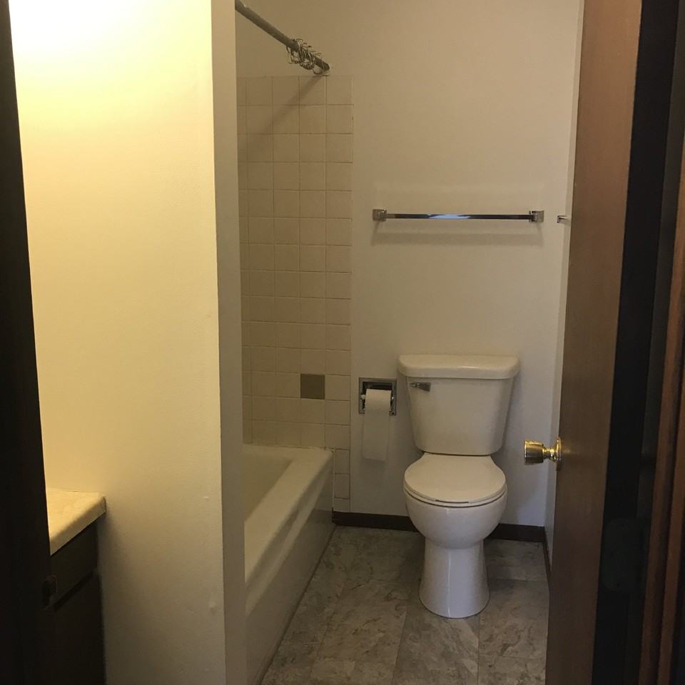 609 Mount Nemo Ave Apt 1 - Photo 6 of 8