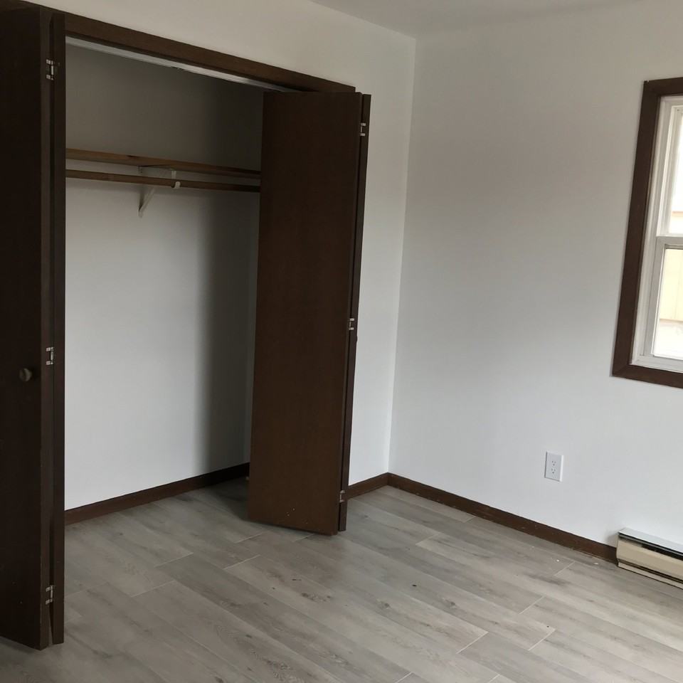 609 Mount Nemo Ave Apt 1 - Photo 7 of 8