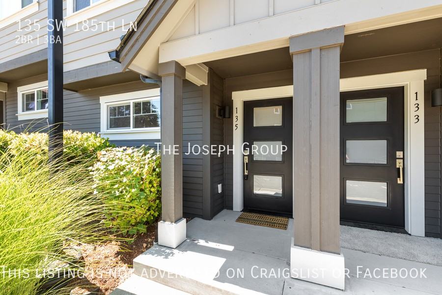 135 Sw 185th Ln - Photo 2 of 39
