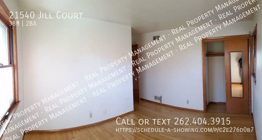 21540 Jill Ct - Photo 3 of 10