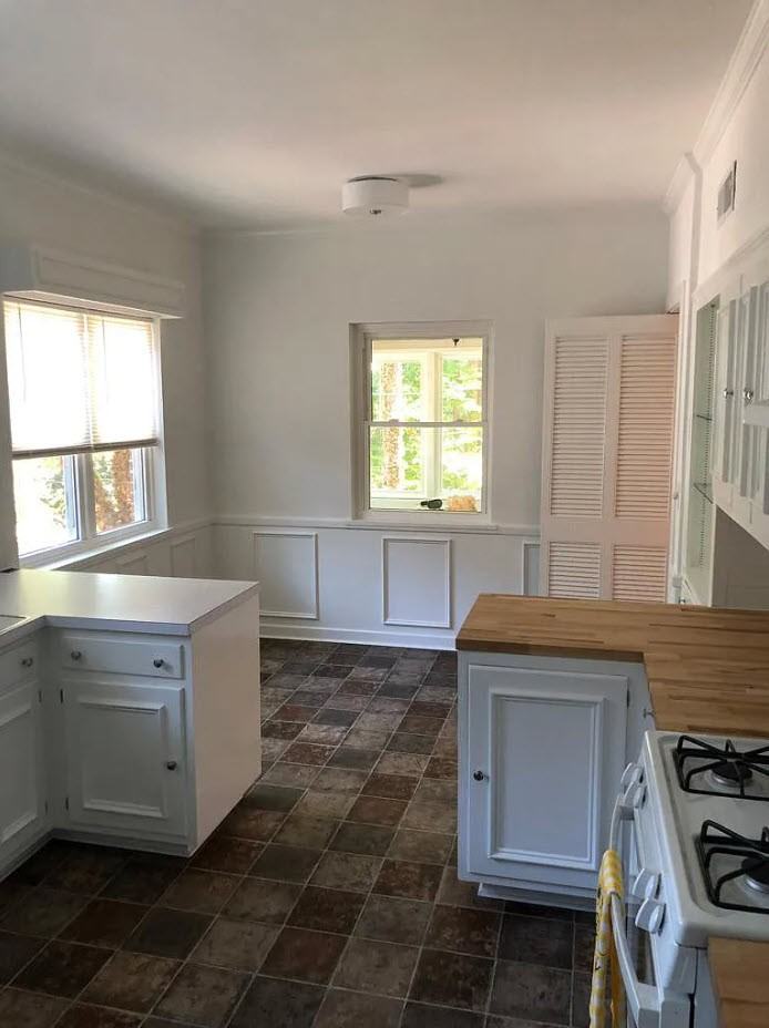 1728 Homestead Ave Ne #NA - Photo 2 of 10