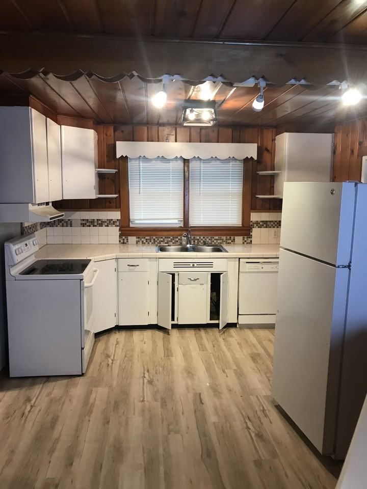 721 N Edwards St #NA - Photo 2 of 8