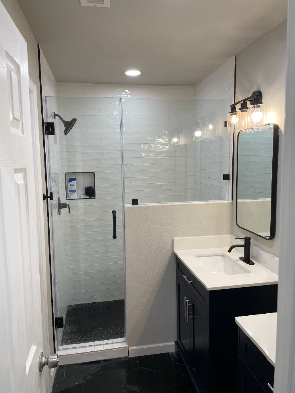 3313 Pine St - Photo 3 of 8