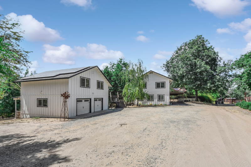 5205 Rooster Ln - Photo 2 of 49