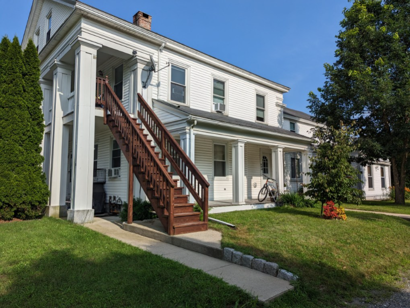 7 Reynolds Ave #2L - Photo 2 of 16