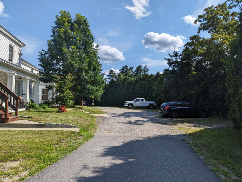 7 Reynolds Ave #2L - Photo 3 of 16