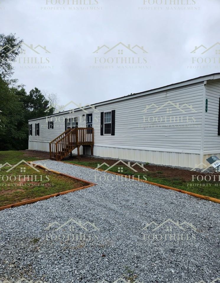 106 Mcfarlin Way - Photo 2 of 18