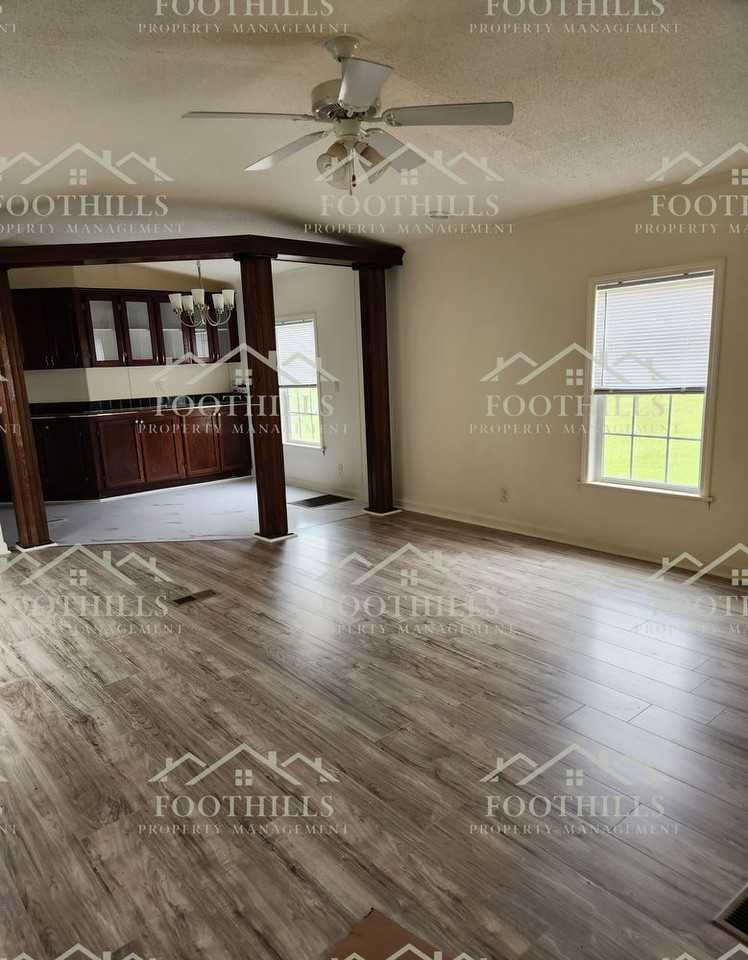 106 Mcfarlin Way - Photo 3 of 18