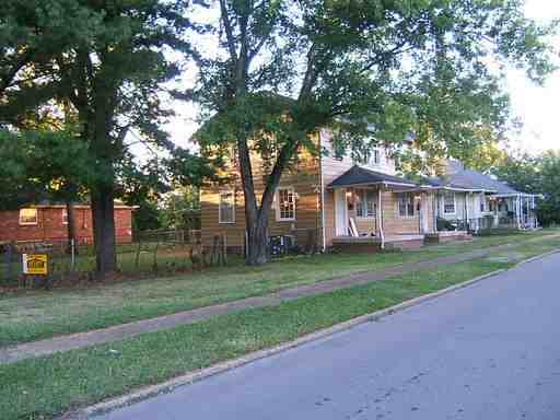 1008 Bryan St - Photo 2 of 14