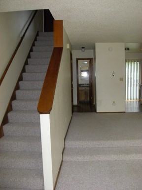994 Wamsley Way - Photo 3 of 9