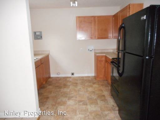 1132 Montcalm Street - Photo 2 of 10