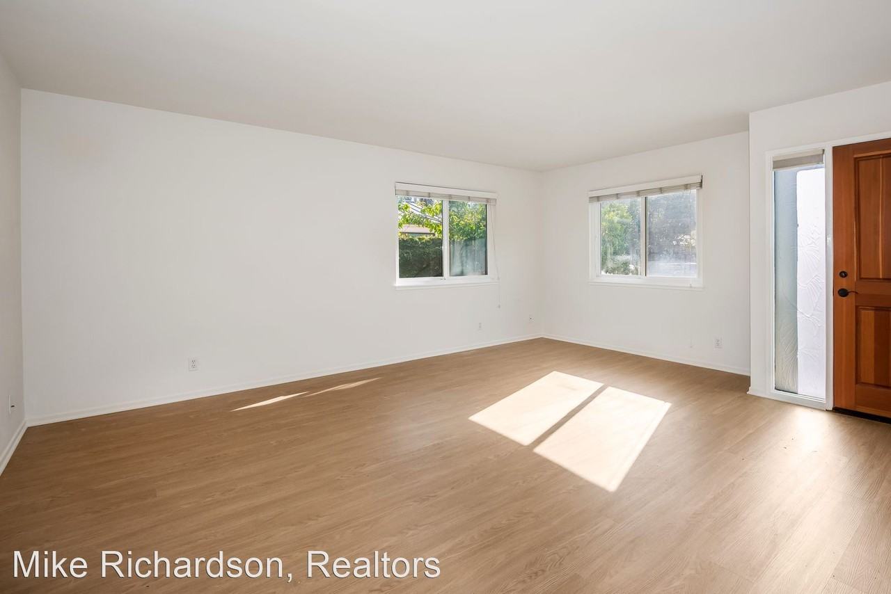 332 Palisades Dr - Photo 2 of 14