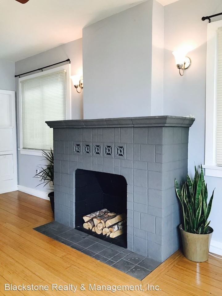 2814 N Coolidge Ave - Photo 3 of 12