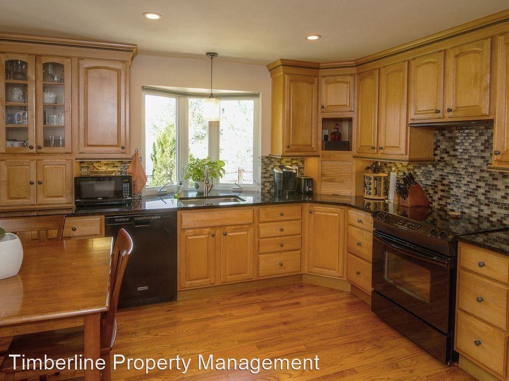 223 Dolomite Dr - Photo 3 of 20