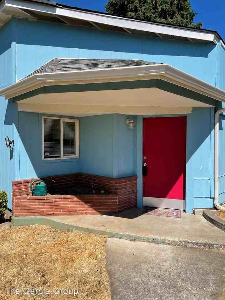 27 SE 94th Ave - Photo 2 of 12