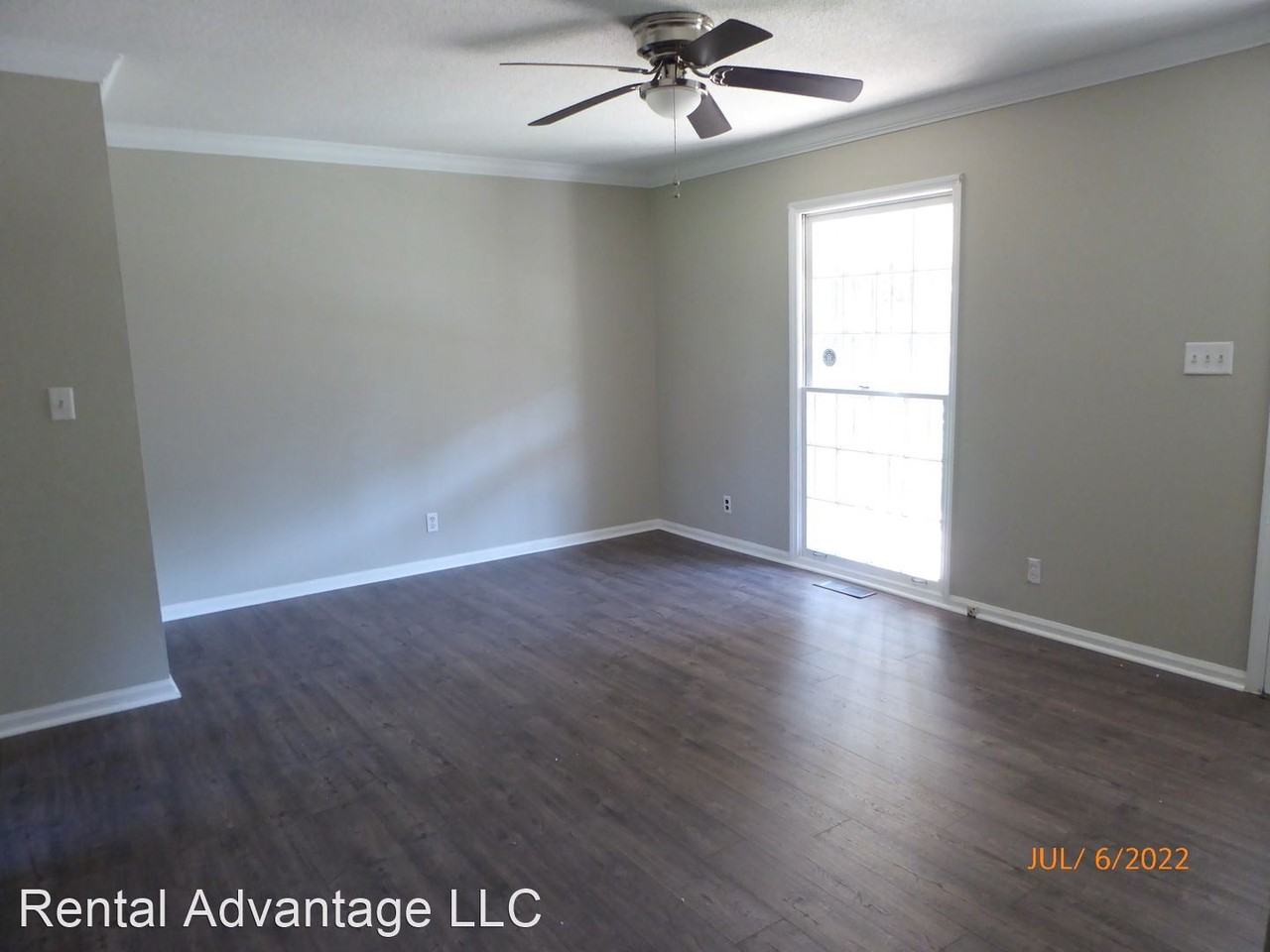 3112 Walker Chapel Rd - Photo 3 of 12