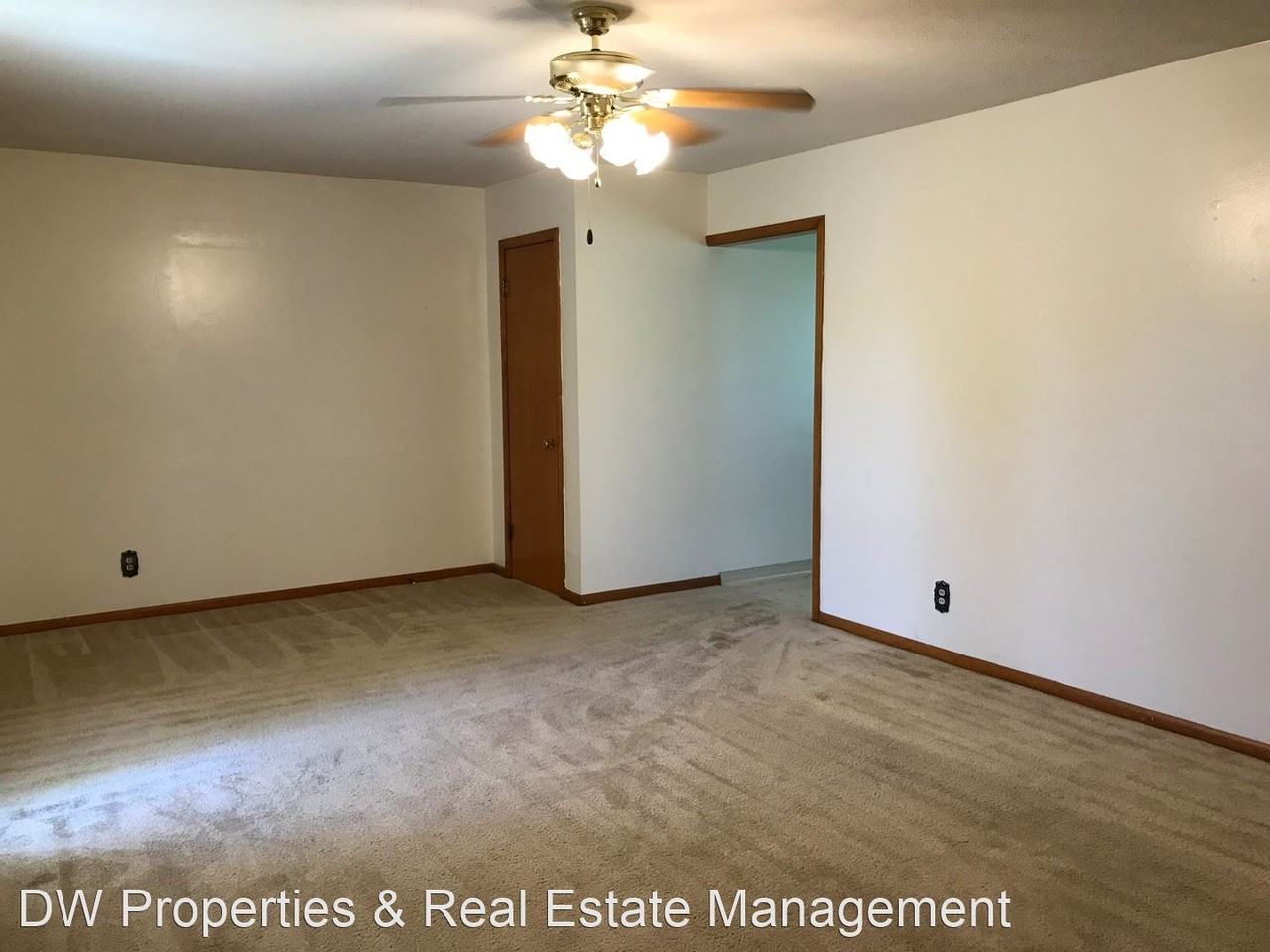 2316 Howell Ave - Photo 2 of 17