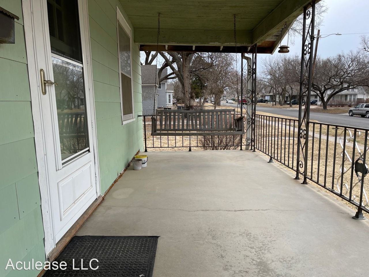 406 E 8th St - Photo 3 of 11