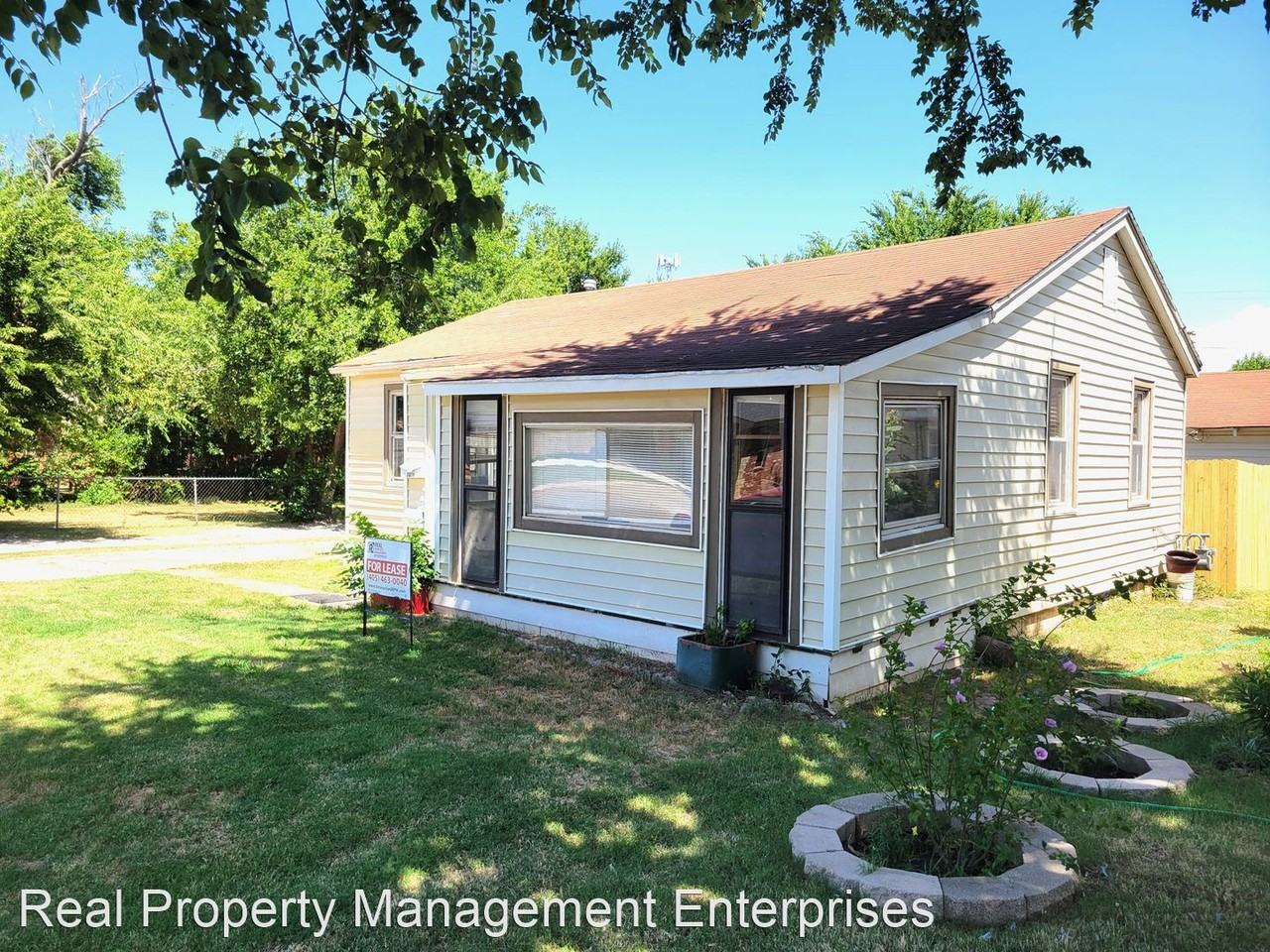 3629 Nw 14th St - Photo 2 of 10