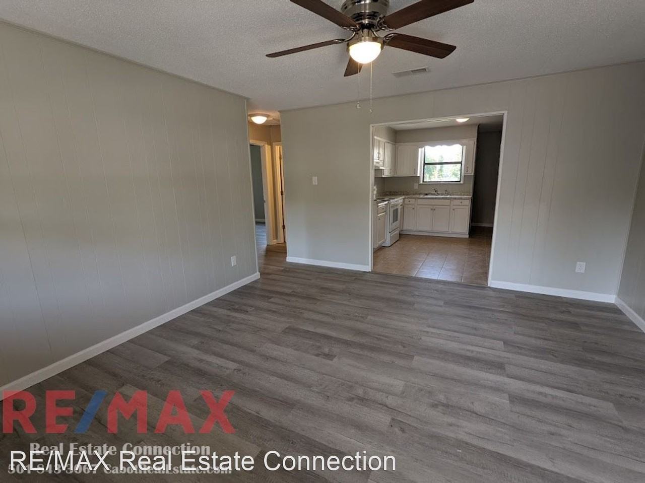 1 Dallas Ln - Photo 2 of 5