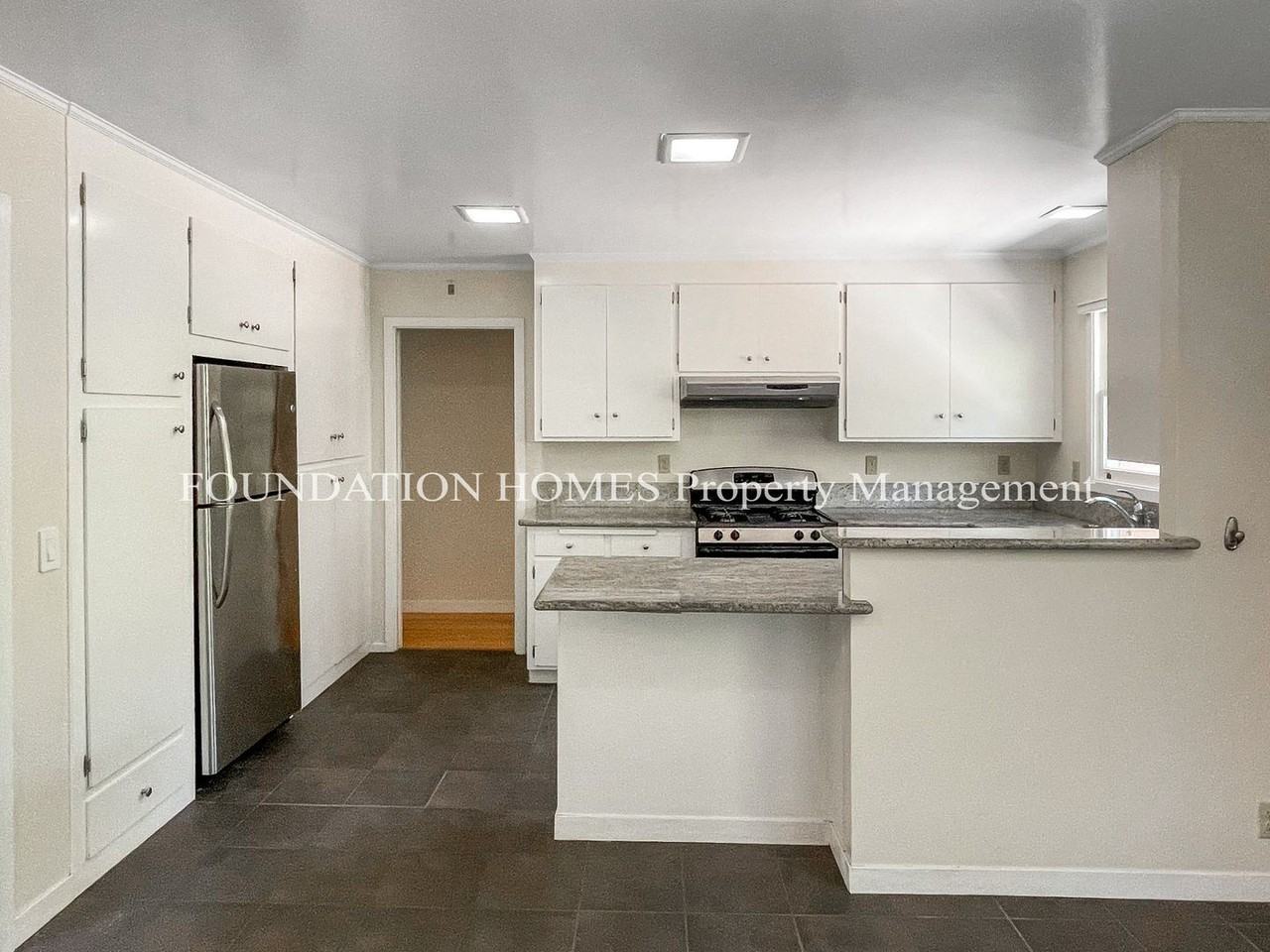260 Montford Ave - Photo 2 of 14