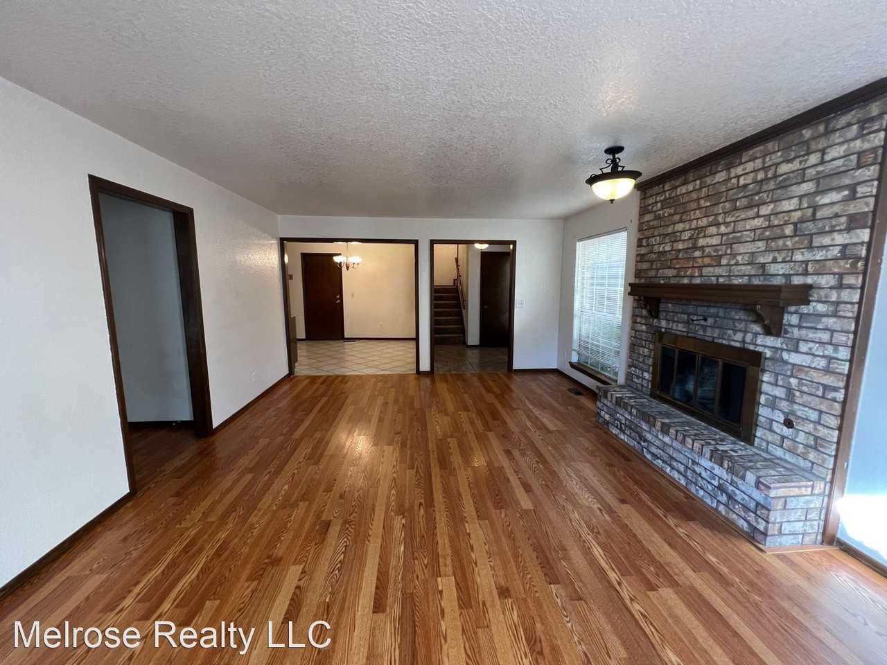 3910 Nw 68th St - Photo 3 of 24