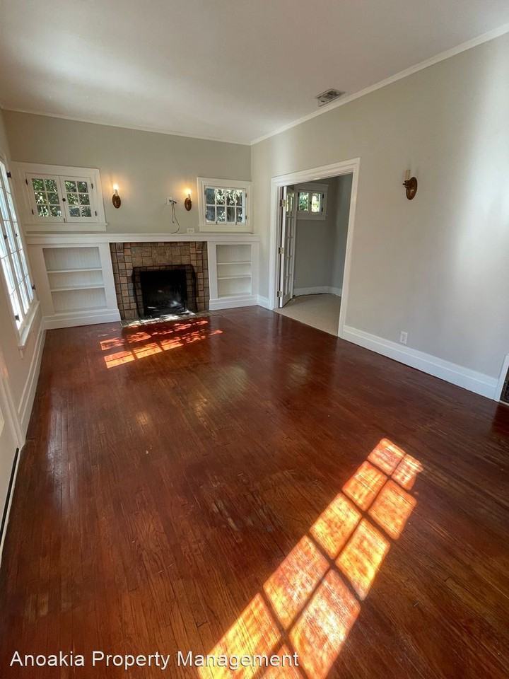 134 N Alta Vista Ave - Photo 2 of 26