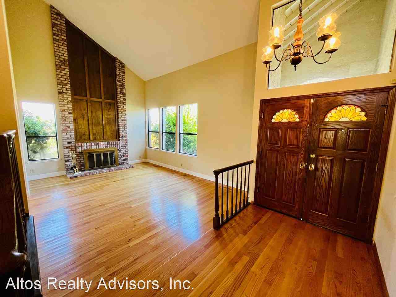 1077 Cross Springs Ct - Photo 2 of 32