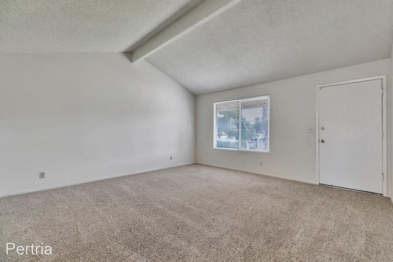 1687 Goldentree Dr - Photo 2 of 7