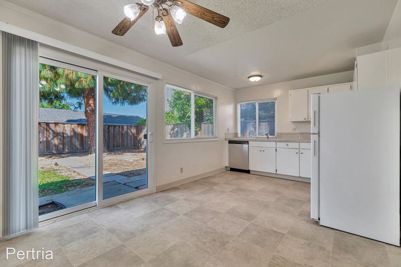 1687 Goldentree Dr - Photo 3 of 7