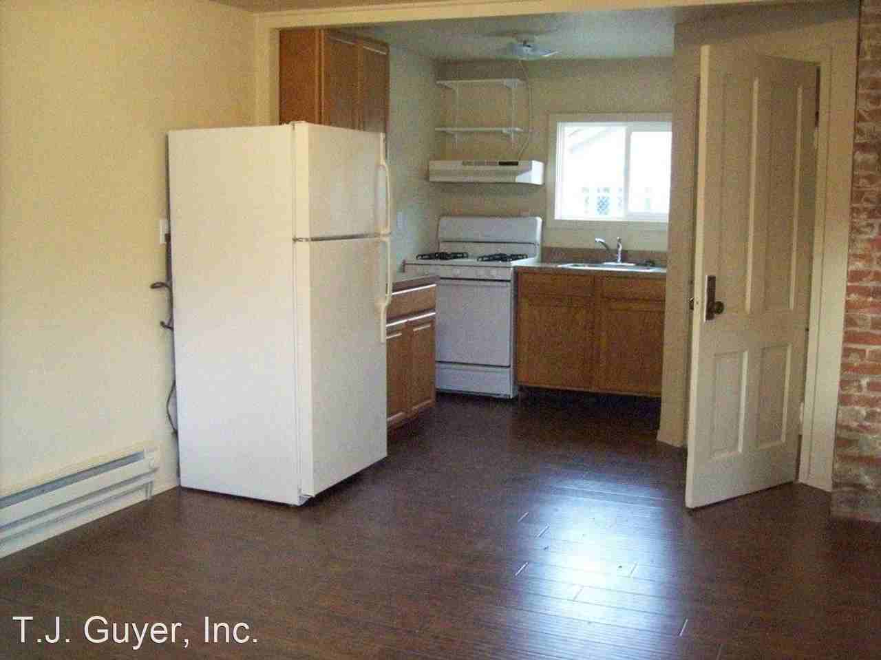 215 N Rock St - 215 1/2 N Rock St - Photo 2 of 5