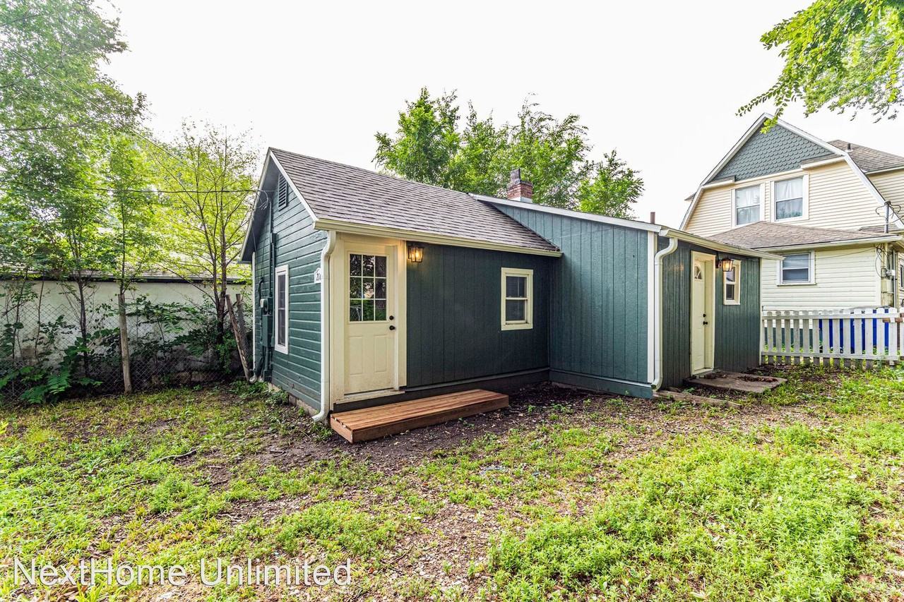 Tiny Homes in Wichita Kansas: 24-ft. Farmhouse on Wheels