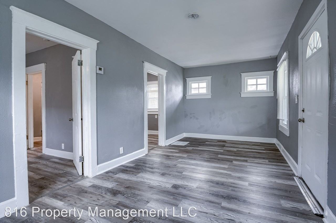 3217 E 62nd St - Photo 2 of 15