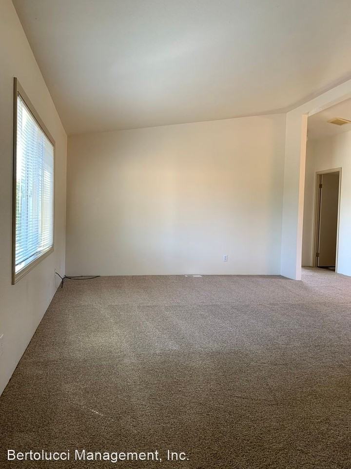 40505 Hess Rd - Photo 3 of 17