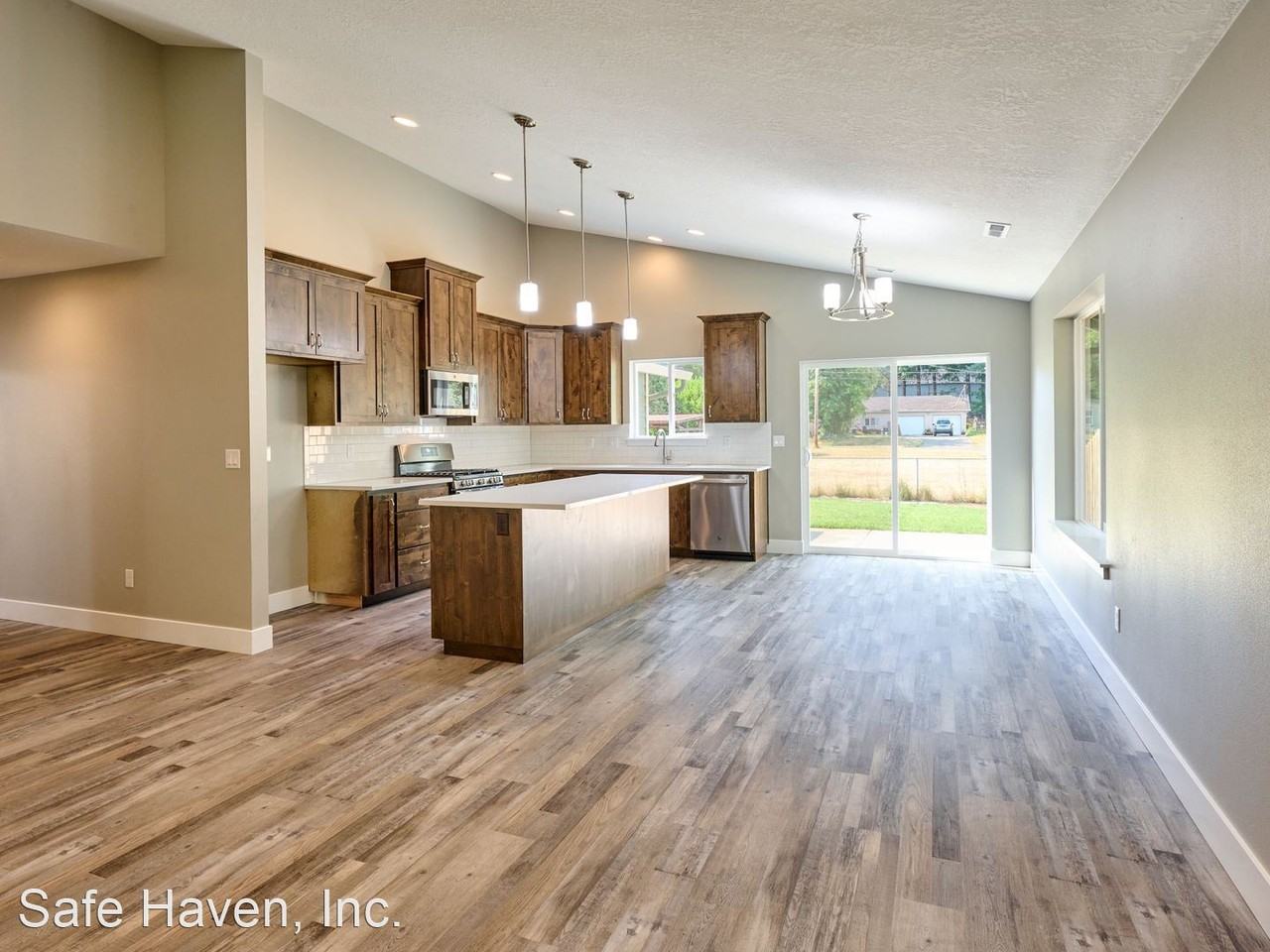 262 00630-262 SE Ivy St. - Photo 3 of 14