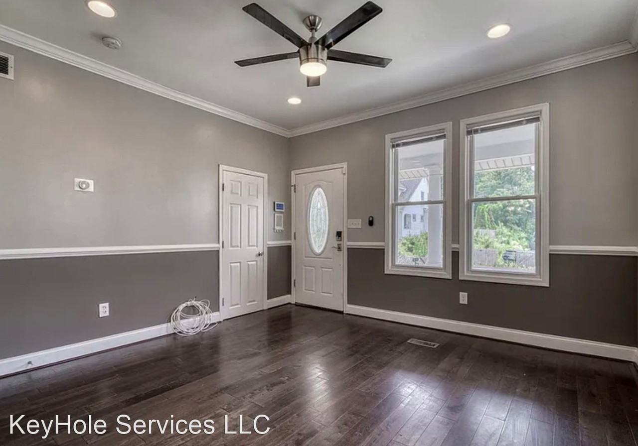 2822 Christopher Ave - Photo 2 of 33