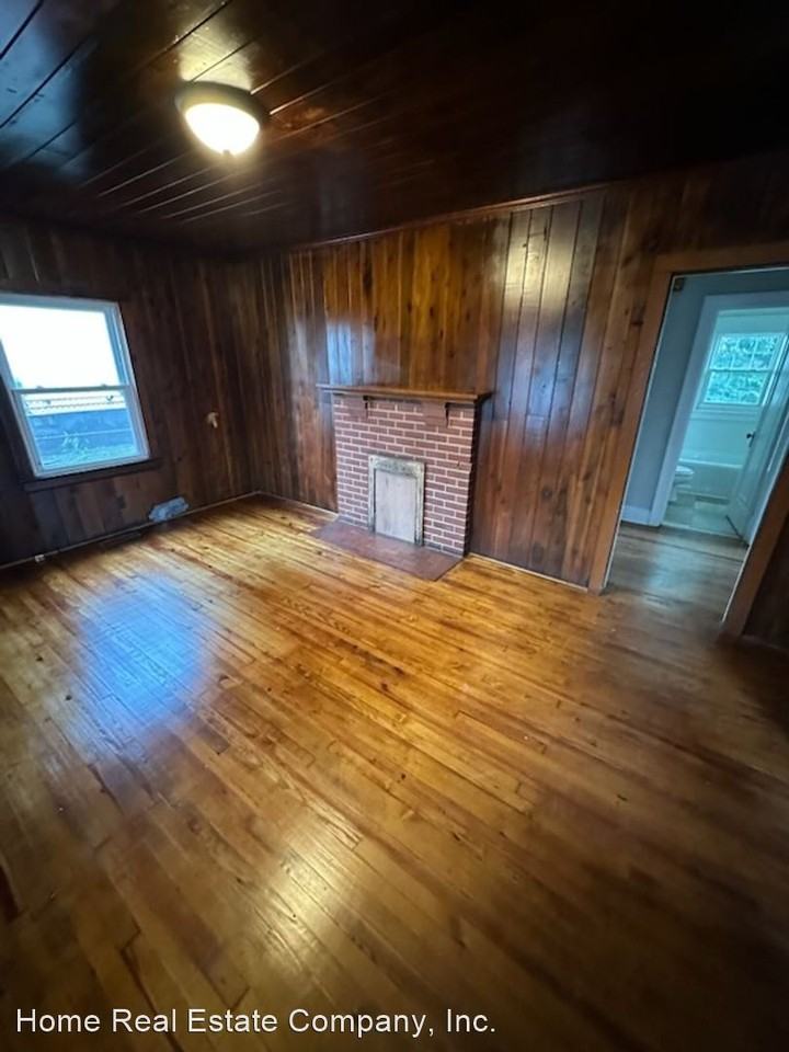 111 Wheeler St - Photo 2 of 7