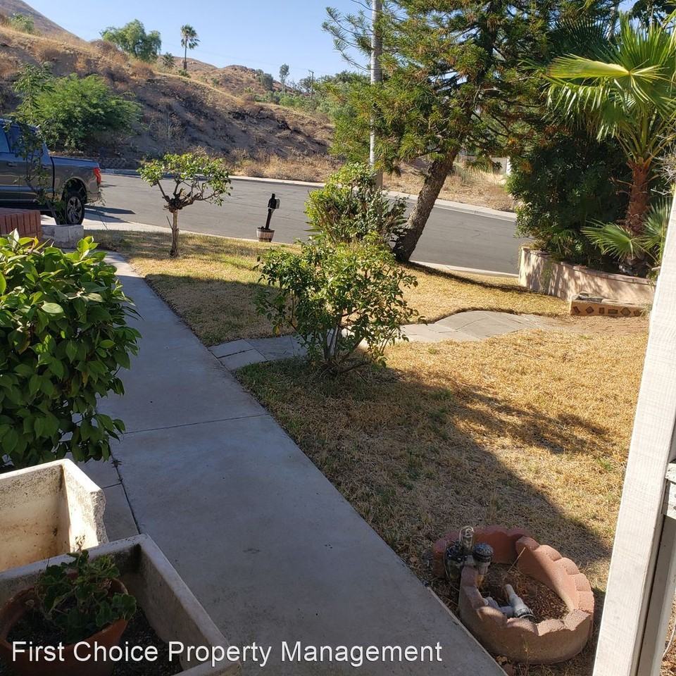 11314 Reid Ct - Photo 3 of 25