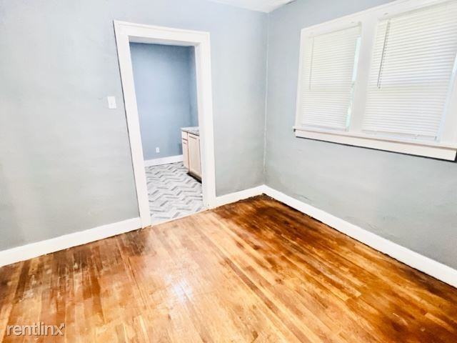 1226 Garfield Ave - Photo 3 of 8